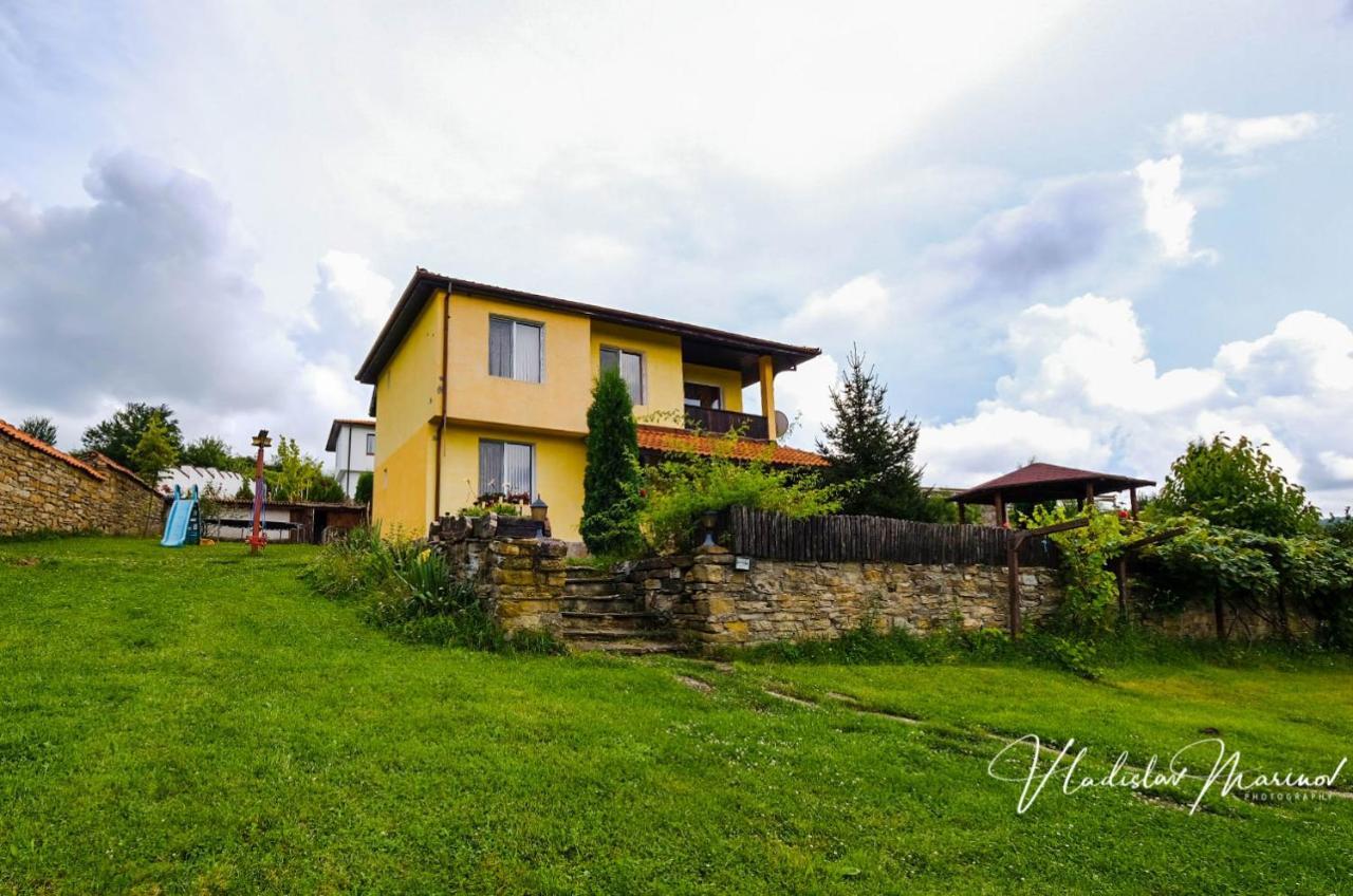 Bachvarovi Villas Трявна Экстерьер фото