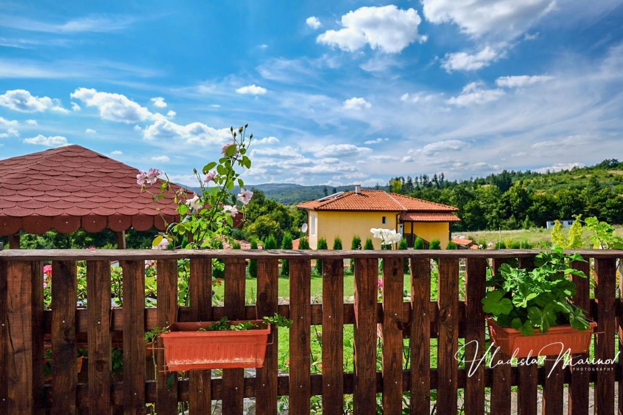 Bachvarovi Villas Трявна Экстерьер фото